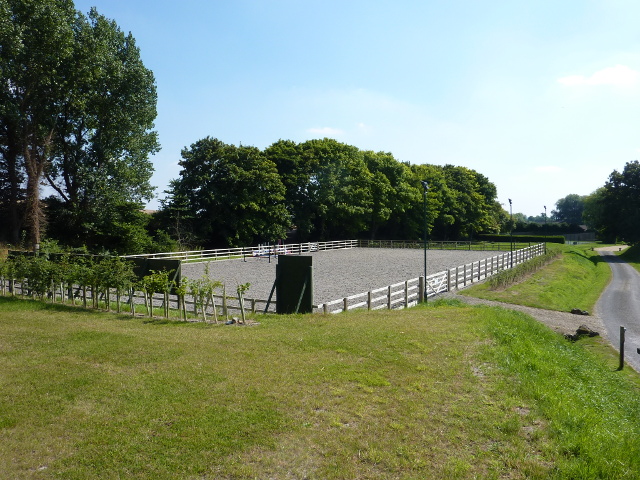 Riding arena Bishop Cannings