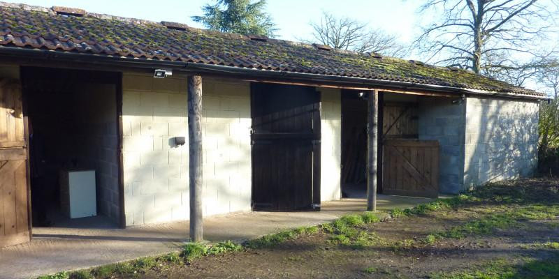 Holiday let conversion permitted following pre-application concerns.