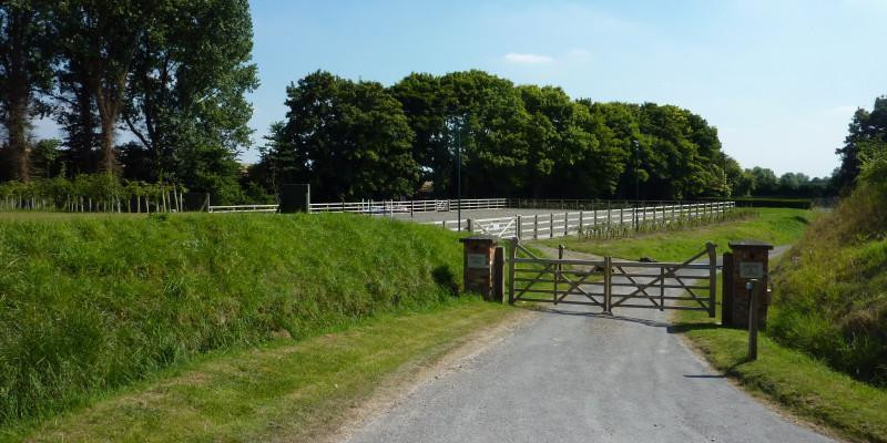 Riding arena Bishop Cannings